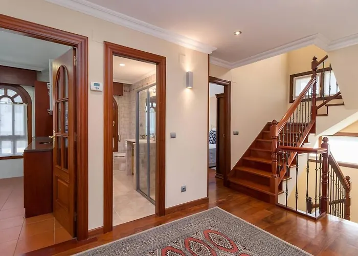 Con Jardin Junto A La Playa De Berria 別荘 Santoña