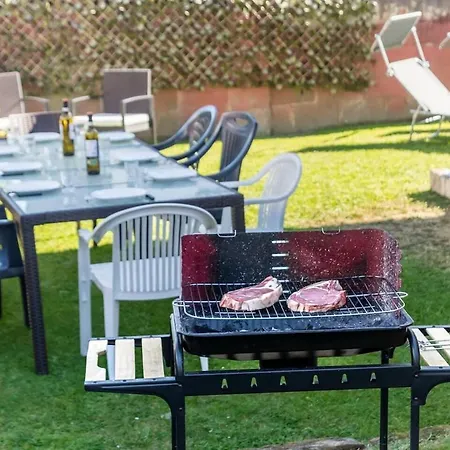 Con Jardin Junto A La Playa De Berria Hébergement de vacances