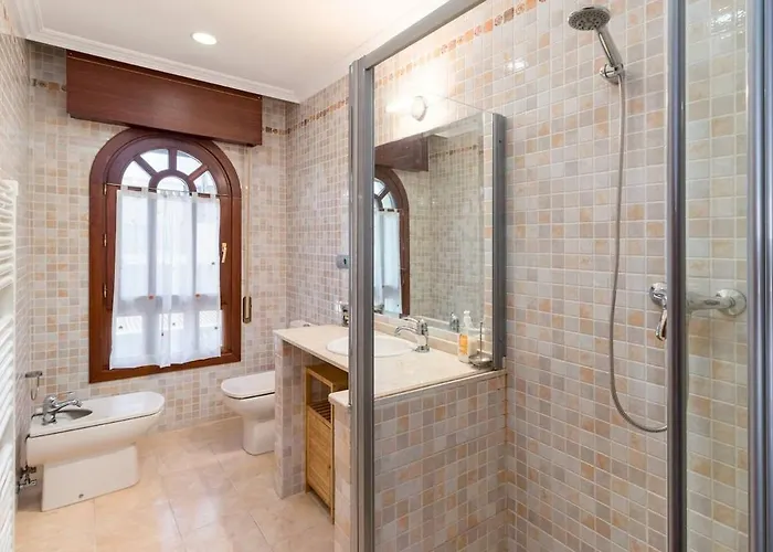 Con Jardin Junto A La Playa De Berria * Santoña