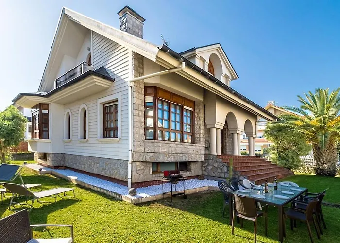 Con Jardin Junto A La Playa De Berria * Santoña